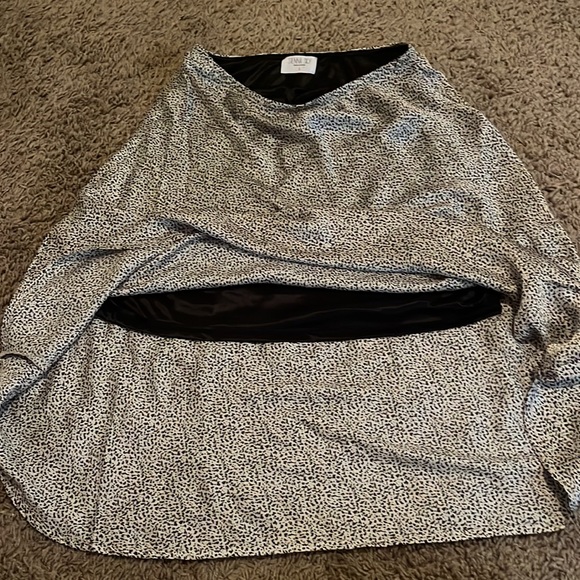 Sienna sky boutique satin silk midi skirt - Picture 5 of 5